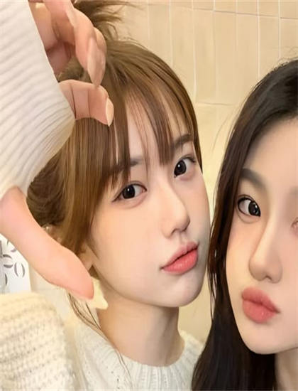 《好莱坞圣诞》剪辑手法教育分析：节奏把控与转场技巧探讨